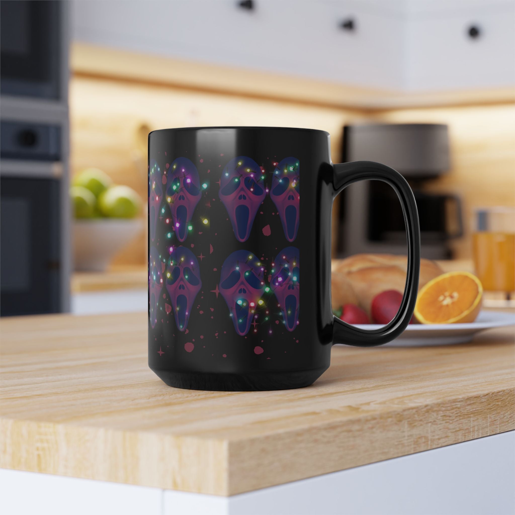 Mug: Scream with Christmas lights