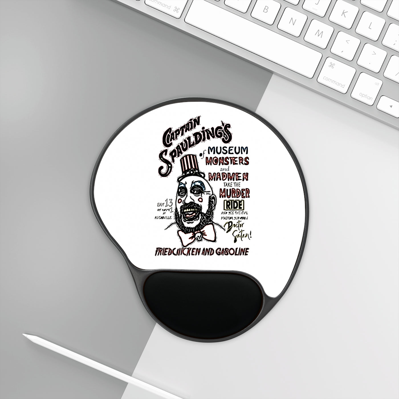 Mouse Pad: Captain Spaulding Mouse Pad with Wrist Rest - Horror Decor, Gaming Accessory, Unique Gift, Office Supplies, Spooky Home Decor