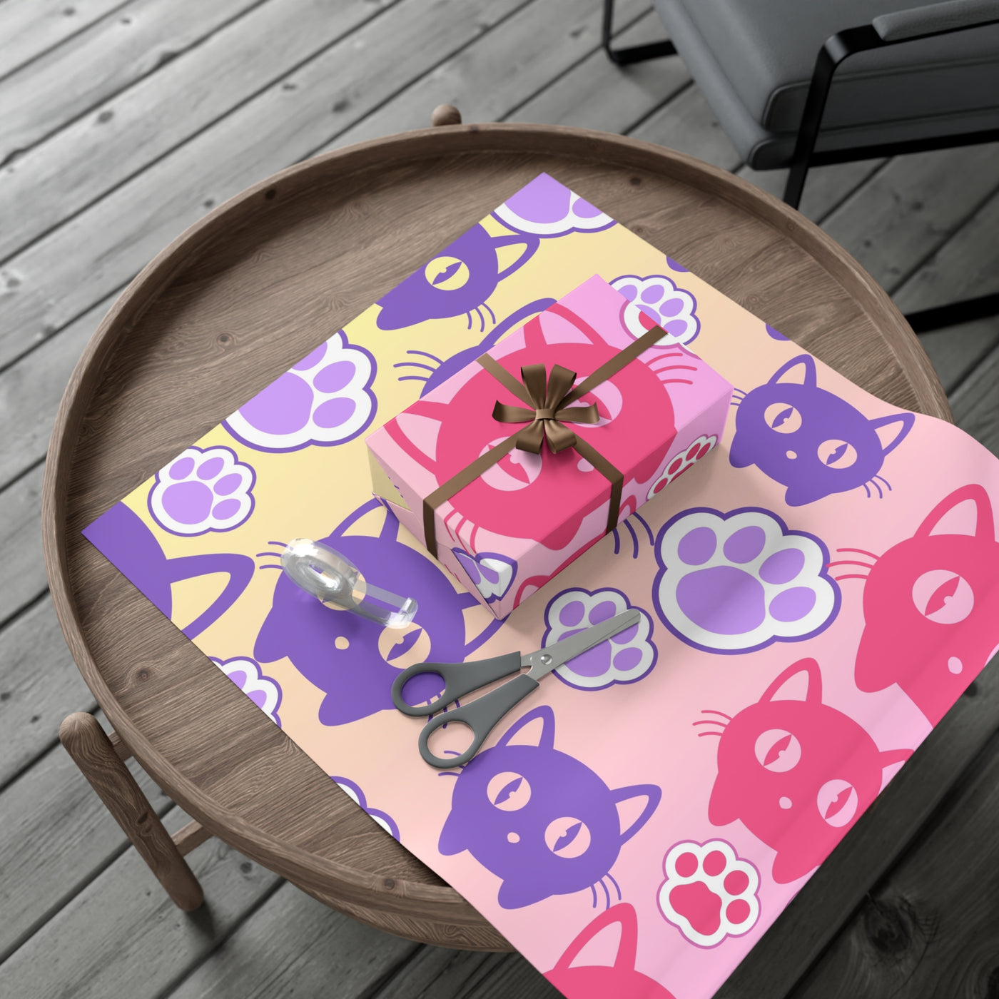 Wrapping Paper: Keep Your Eye On the Cat