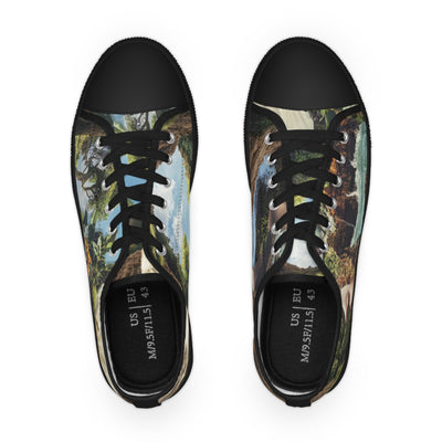 Sneakers: Artsy Asymmetric Design