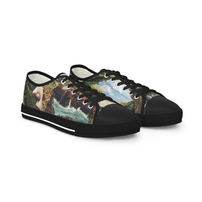 Sneakers: Artsy Asymmetric Design