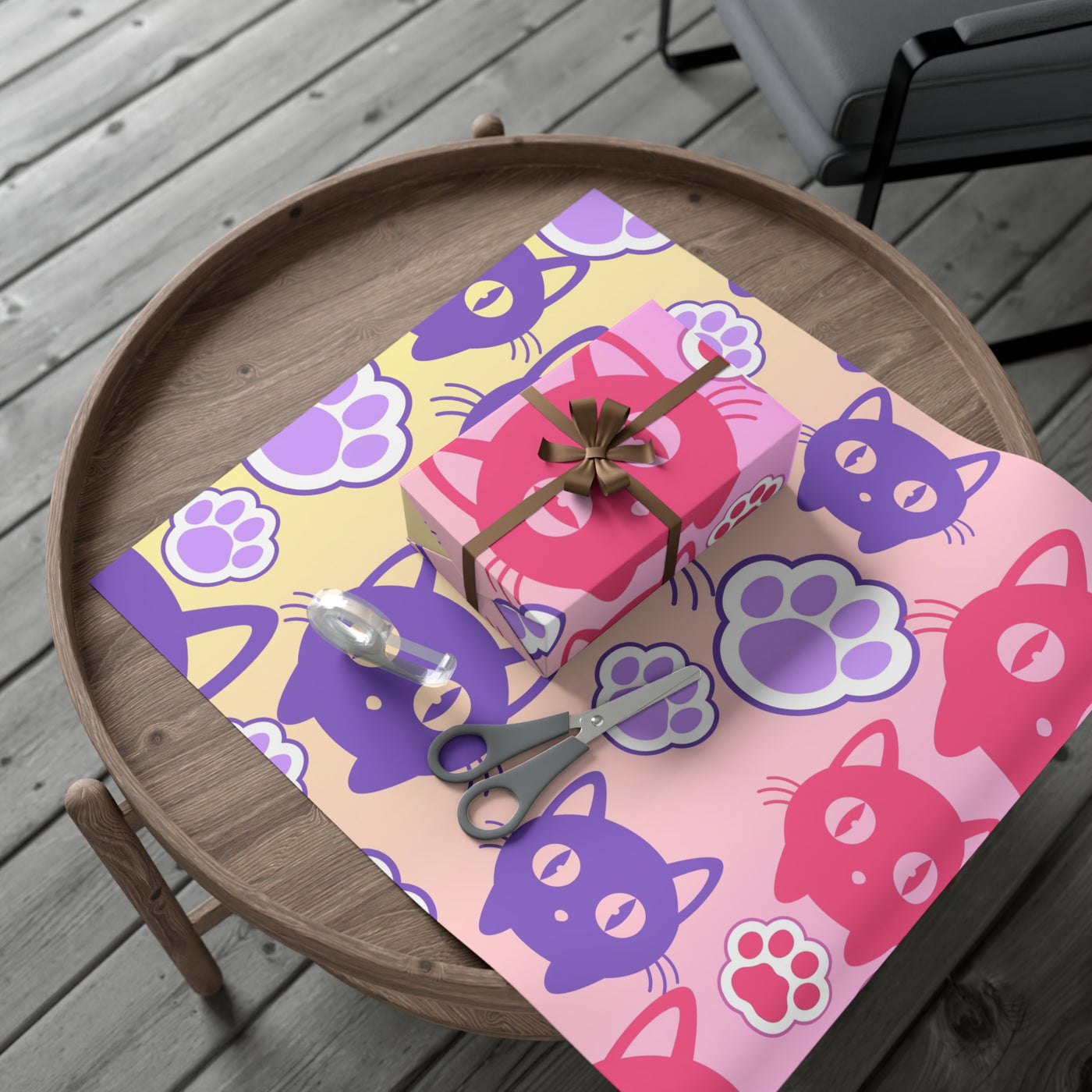 Wrapping Paper: Keep Your Eye On the Cat